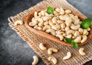 Botanical Roots: Why you need to devour cashew