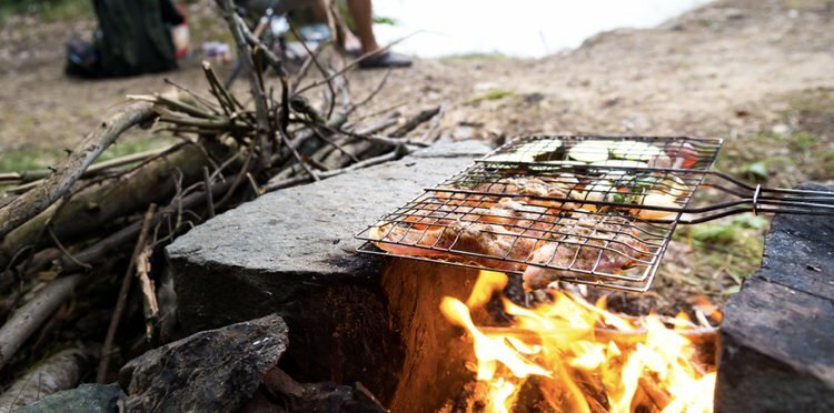 The Dos and Don’ts of Campfire Cooking